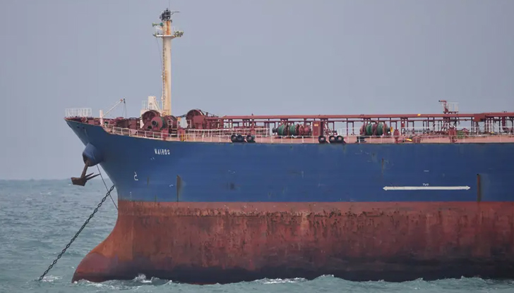 Плавателният съд е в списъка със санкции на Европейската комисия