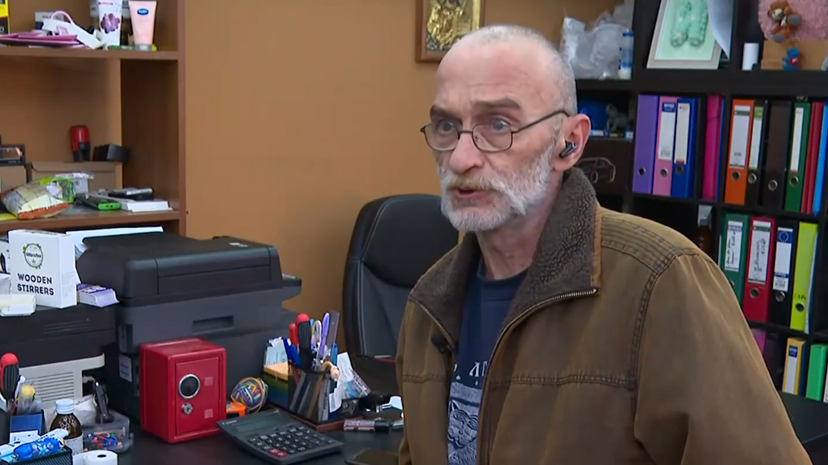 Липсата на настроени апарати и дребни евробанкноти създава риск от