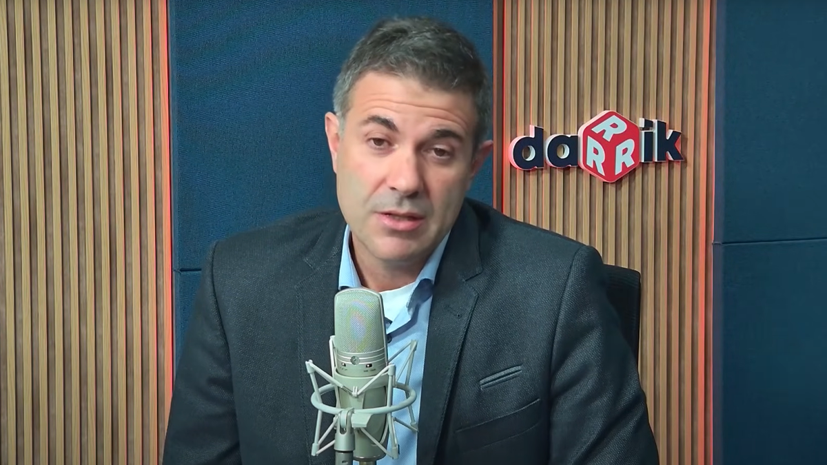 Бившият шеф на новините вижда дългата ръка на Пеевски и