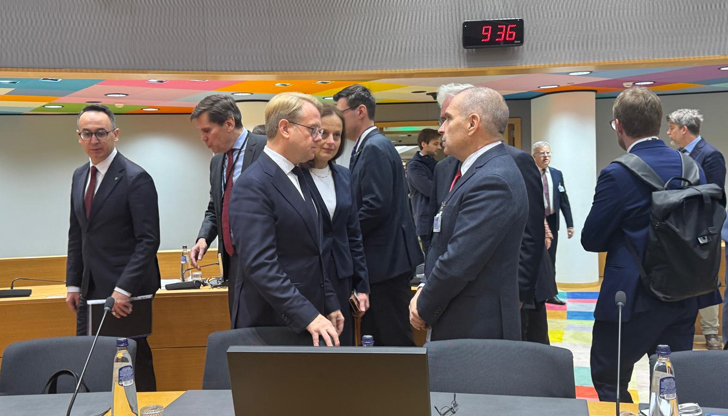 Вицепремиерът Гроздан Караджов настоя в Брюксел отсечката да влезе в