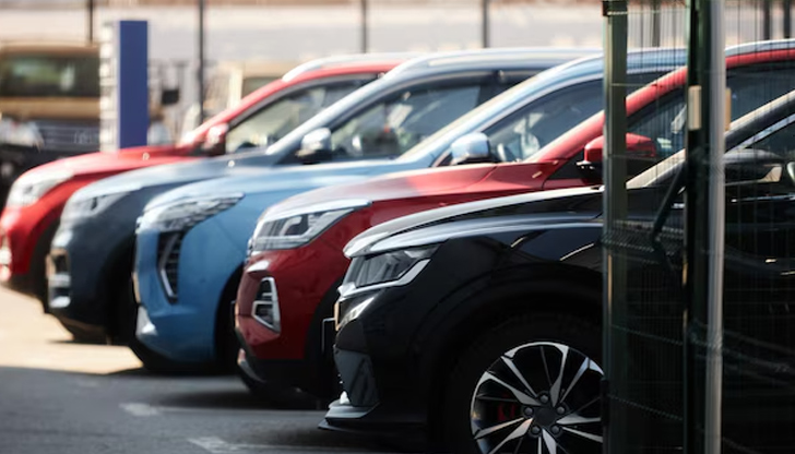 Комисията сваля летвата за емисиите на 90% и позволява двигатели