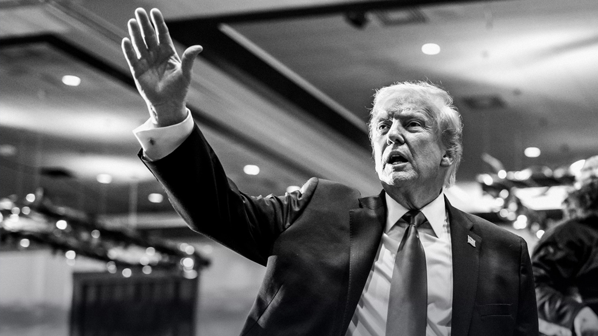 Зеленски кацна в Полша за първа среща с президента Навроцки,