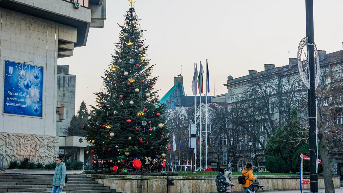 Над 2000 души официално са напуснали региона за една годинаРусенска