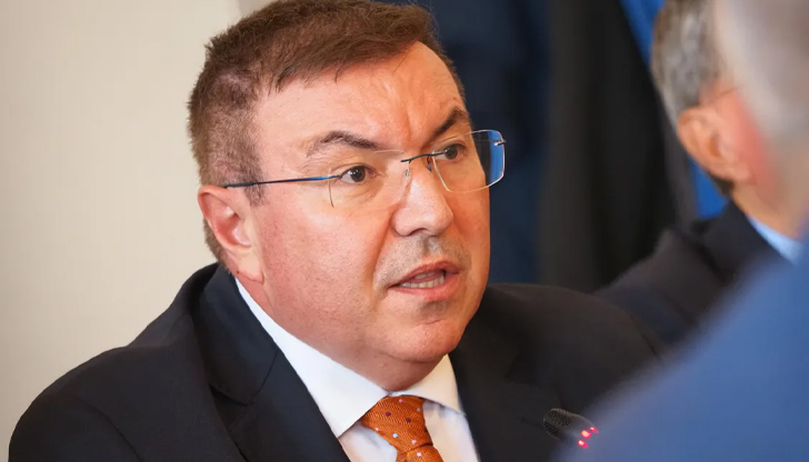 Средствата са от европрограми, целта е стартова заплата от 1550