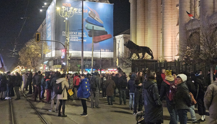 Полицията изгради 20 контролно-пропускателни пункта в Триъгълника на власттаГраждани се