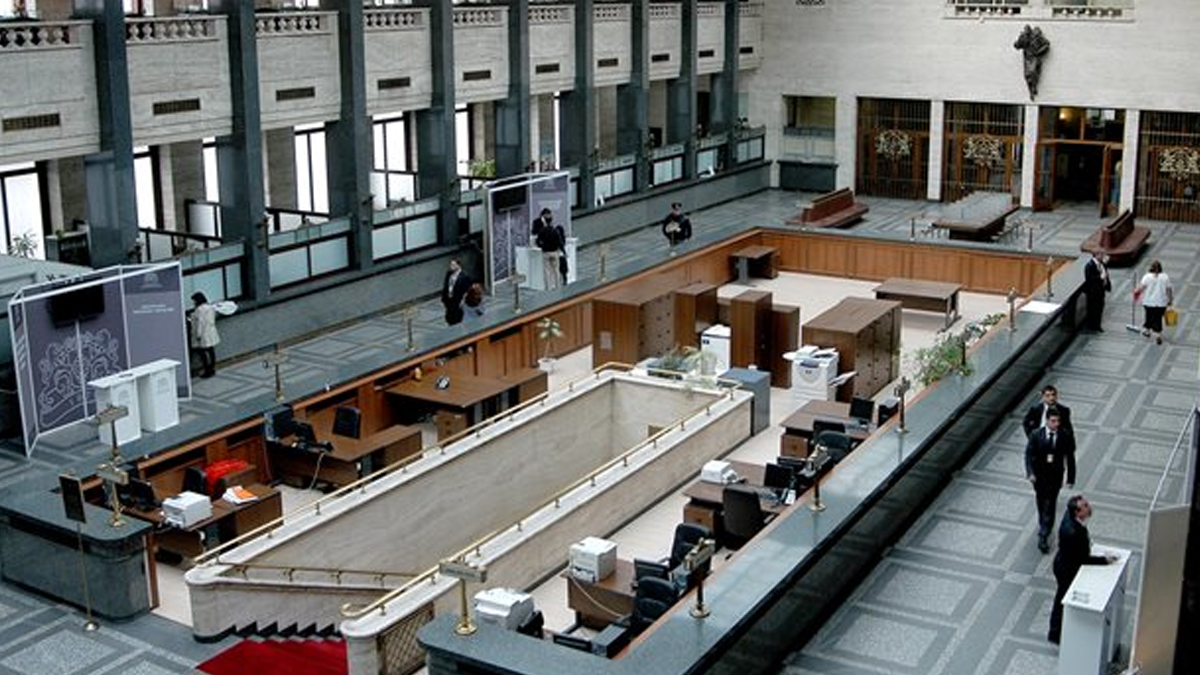 Дневен лимит от 2000 лева ограничава обмяната за българите в