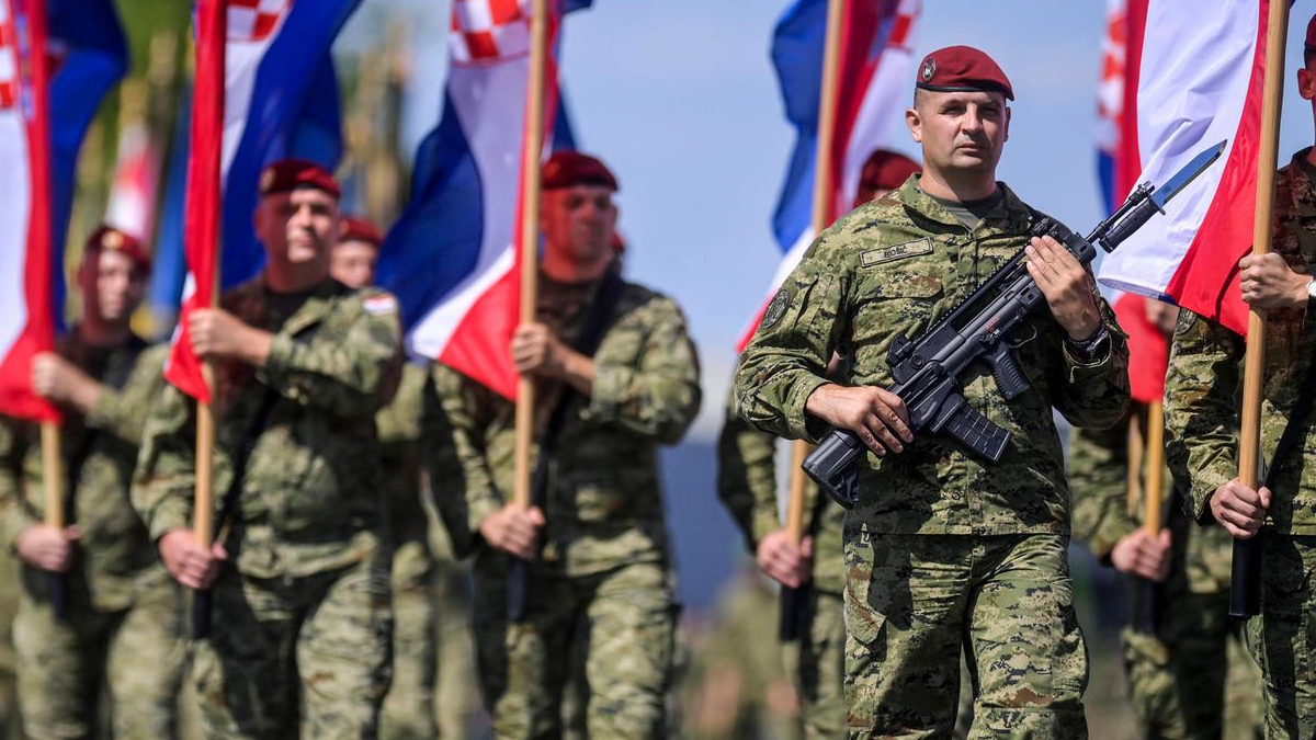 Глоби до 5000 евро грозят наборниците, които откажат да се