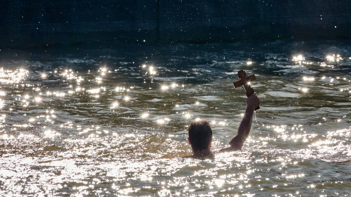 Максимум 15 смелчаци ще могат да се хвърлят в ледените