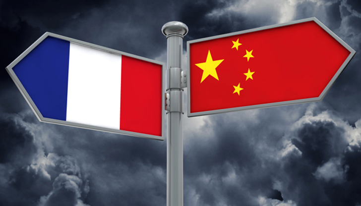 Си Дзинпин и Еманюел Макрон обсъдиха войната в Украйна и