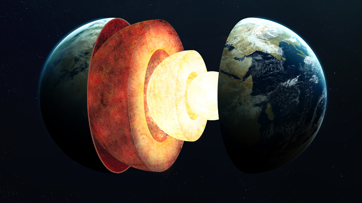 Желязото в центъра на планетата е твърдо, но леките елементи