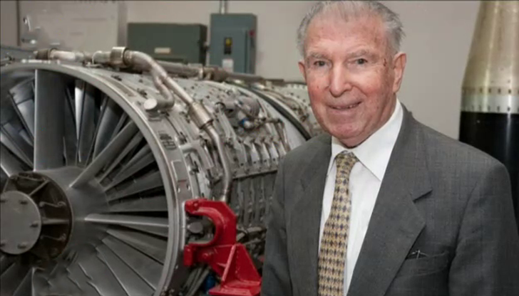 Професор Виден Табаков разработва сплавите, предпазили ракетата Сатурн 5 от