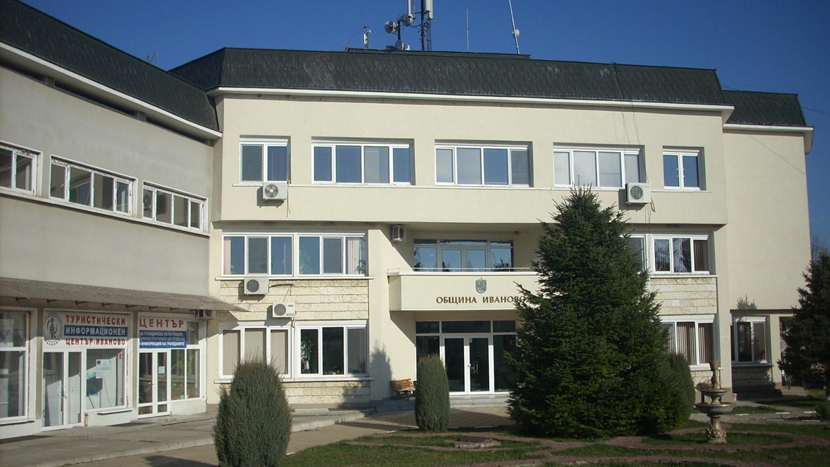 Общината купува гребла за сняг и телефонна система със спестени