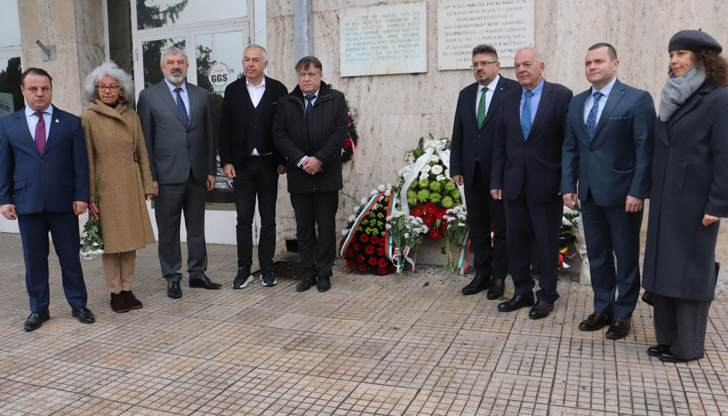 Пенчо Милков и Драгомир Драганов отдадоха почит на историческите места