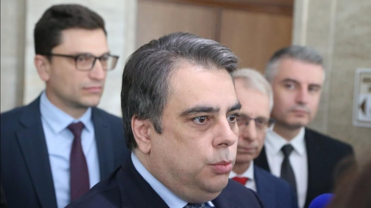 Съпредседателят на Продължаваме промяната предупреди за риск от спиране на