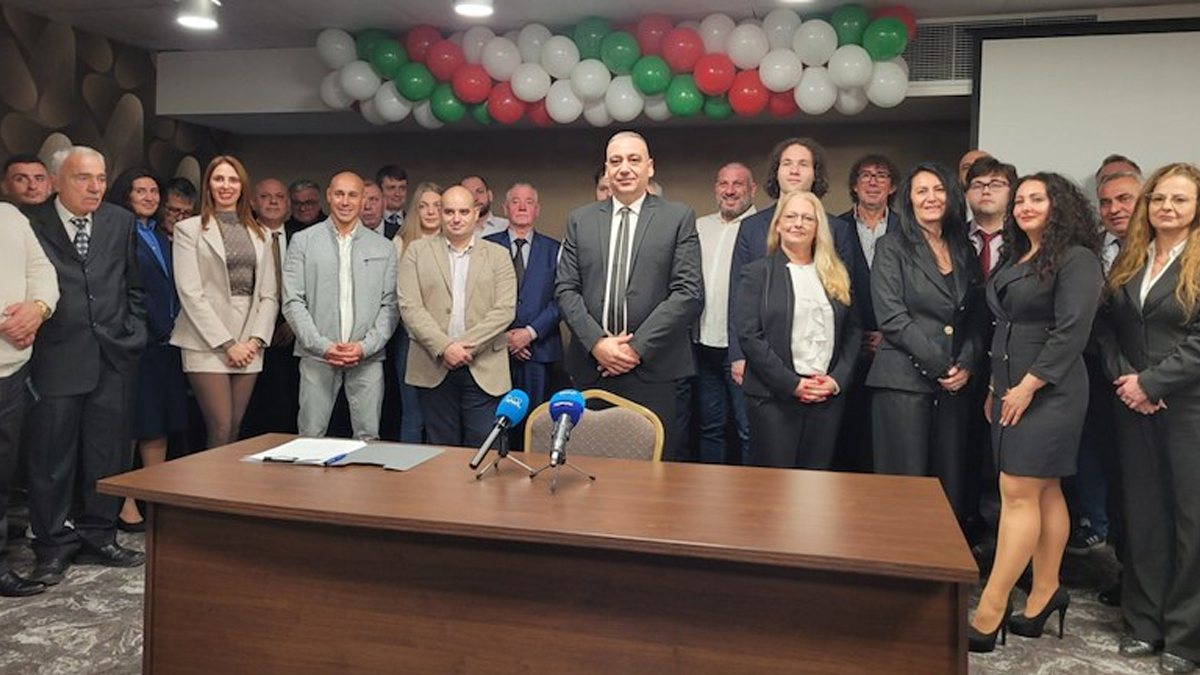 Тихомир Атанасов обяви курс към изборите и определи президента Румен