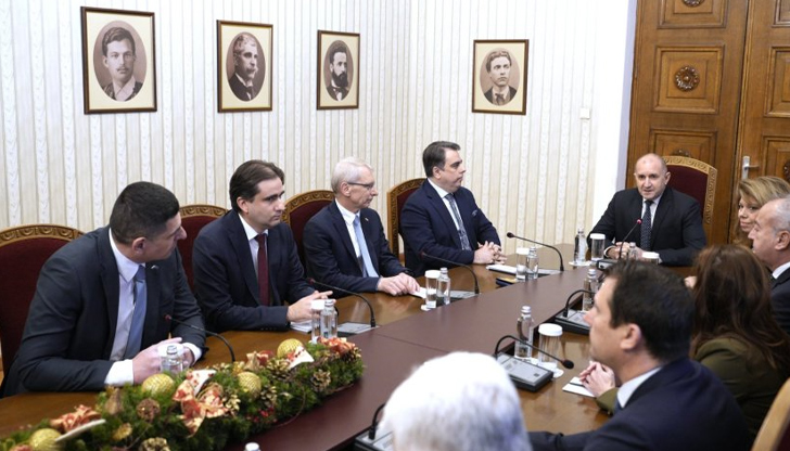 Асен Василев обяви, че е невъзможно да се състави ново