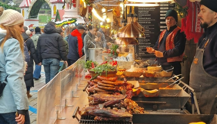 Най-голямото тържище пред парламента предлага боб с шунка за 16