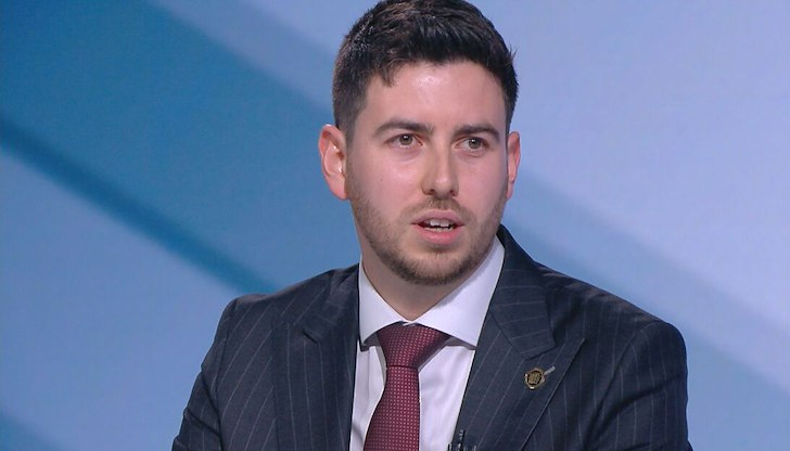 Студентът отхвърли мита, че учещите в чужбина са по-успешни от