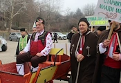 Село с 80 жители спазва традициите на уникалния за България Дядовден Село с 80 жители спазва традициите на уникалния за България Дядовден