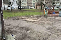 Русенци настръхнаха срещу калта и наглото паркиране на улица "Муткурова"