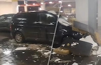 Част от тавана на паркинга на "Кауфланд" във Варна падна върху кола