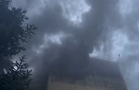 Пожар избухна в склад за батерии в Хасково