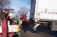 Камиони блокираха път Е-79 след серия от инциденти