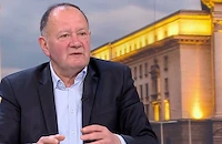 Михаил Миков: Общественото очакване към Радев е изкуствено напомпано
