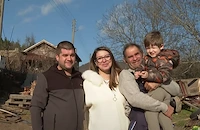 Малкият Иван дари касичката си за изгоряла къща в Осмар