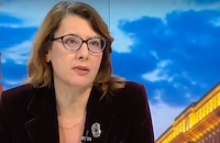 Весела Чернева: Намесата на САЩ във Венецуела е незаконна, но наложителна