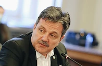 Александър Симидчиев: Автоматичният дефибрилатор сам преценява кога да действа