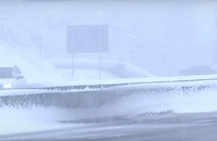 Снегът затвори магистрали и летища в Германия