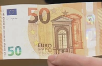 Експерти развенчаха конспирациите за сатанински знаци в еврото