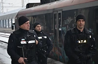 Жандармерията влезе във влаковете за 24-часова хайка