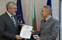 Областният управител отличи с плакет началника на Военното окръжие в Русе