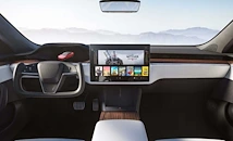 Хакери показаха как пробиват защитата на Tesla