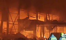 Пожар изпепели завод в Гърция