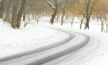 Поледици и сняг блокират Източна България утре