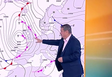 Средиземноморски циклон носи дъжд върху замръзналата земя в Североизточна БългарияЛеденият