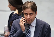 Депутатът алармира за масово замитане на следи преди закриването на