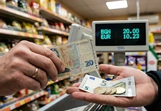 Клиентите плащат предимно в левове докато онлайн банкирането остава блокираноБургас