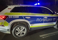 Инцидентът се размина без жертви заради ранния часОткраднат лек автомобил