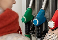 Дизелът по магистралите е с 10 евроцента по скъп от