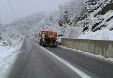 Снеговалежът в района на Белица наложи спешна мобилизация на техникатаОбилен