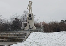 Флотската алма матер започва честванията от брега на Дунав където