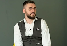 Финансовият експерт съветва да държим 50 от парите си в