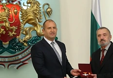 Поклонението пред тленните останки на литератора ще се състои утре