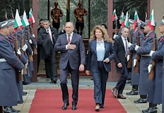 Илияна Йотова пое президентството след оставката на РадевРумен Радев официално