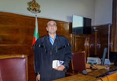 Магистратът обяви липса на доверие към съда в Русе пише