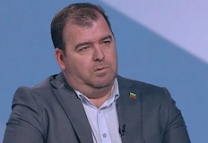 Програмата е най лесната част може и без структури заяви